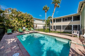 126 Gulf Island Drive - Cute & cozy home with pool